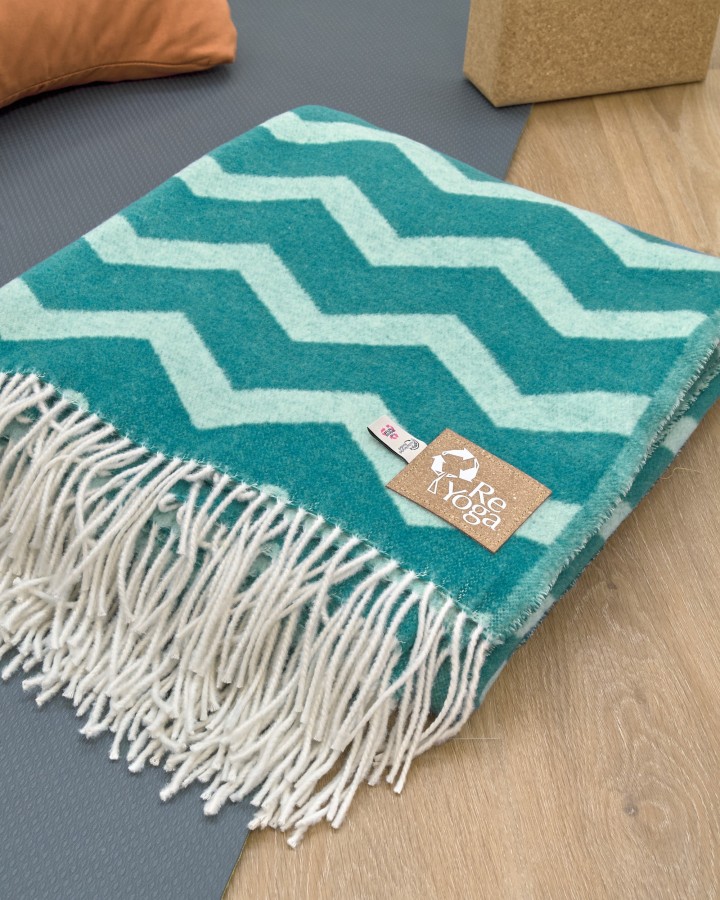 ECOPERTA - Yoga blanket made from recycled materials